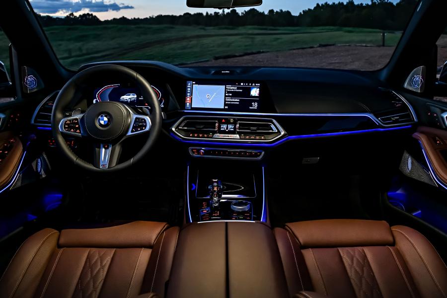 Торпедо BMW X5 xDrive40i xLine (G05) 2018 года  (NA) (фото 76 из 85)